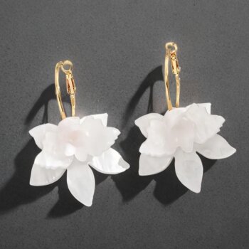 Ohrringe Floral goldfarben